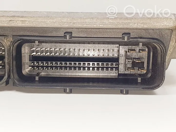 Volkswagen Golf IV Calculateur moteur ECU 036906034AM