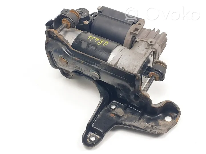 Mercedes-Benz S W220 Compressore sospensioni pneumatiche 2113200304