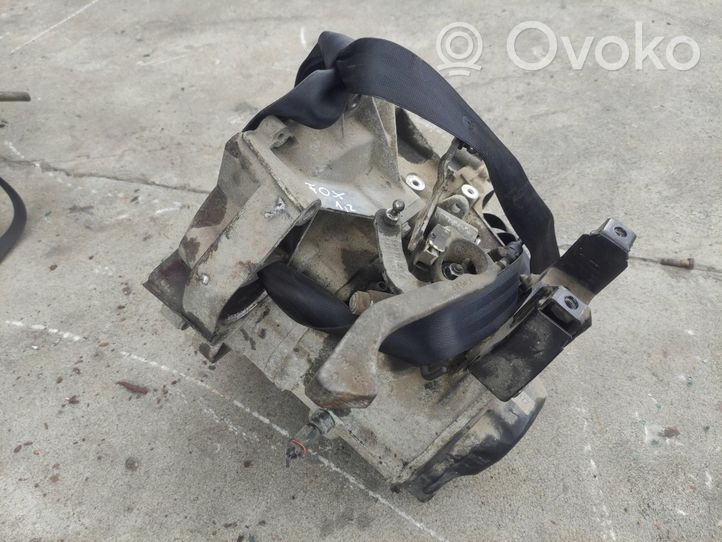 Volkswagen Fox Manualna 5-biegowa skrzynia biegów 02T301103M