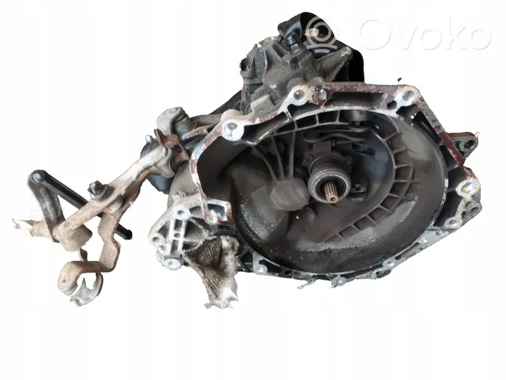 Opel Tigra B Manual 5 speed gearbox 55352935