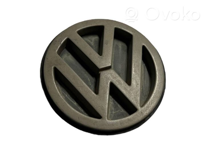 Volkswagen Golf III Mostrina con logo/emblema della casa automobilistica 1H6853630B