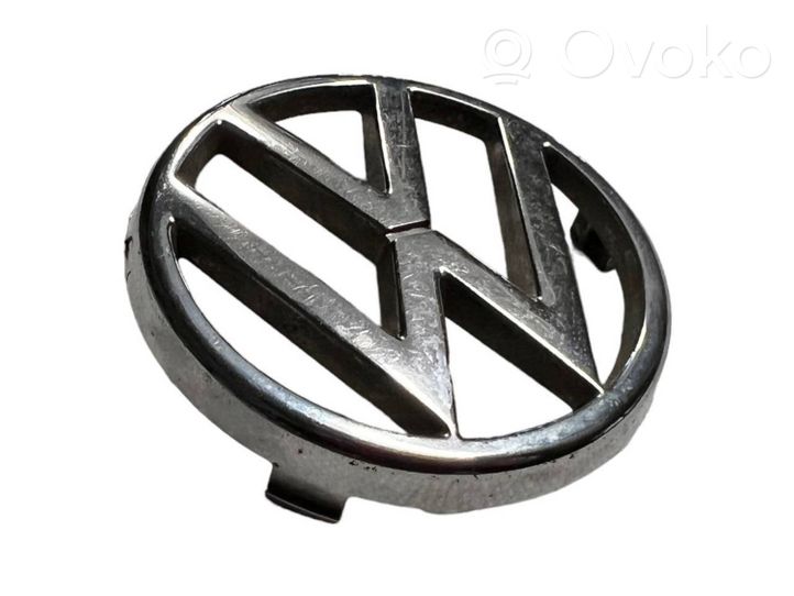 Volkswagen PASSAT B2 Mostrina con logo/emblema della casa automobilistica 325853601