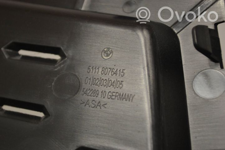 BMW 7 G11 G12 Kampinė priekinio bamperio dalis 8076415