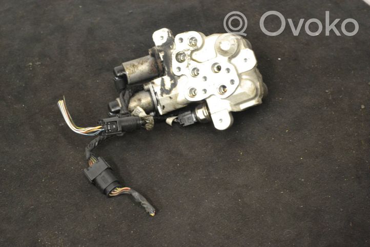 BMW 5 F10 F11 Air suspension compressor 6775258