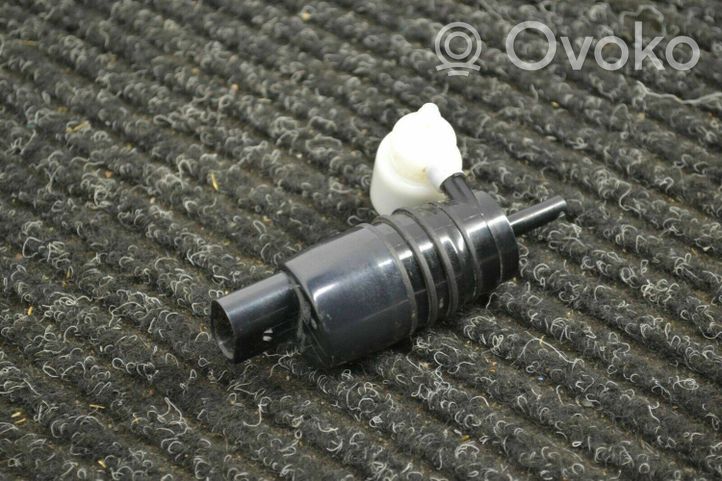 BMW i3 Windscreen/windshield washer pump 7388349