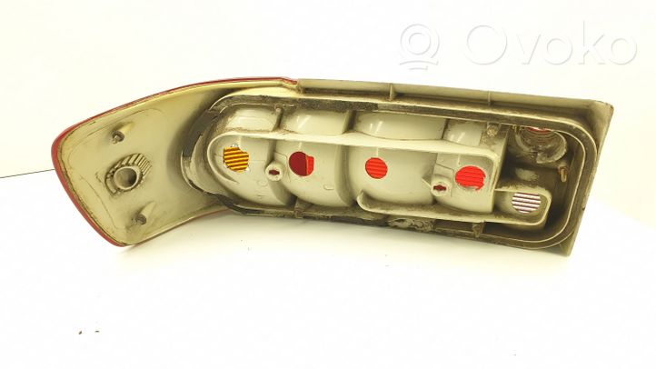 Audi 80 90 B3 Lampa tylna 29610204