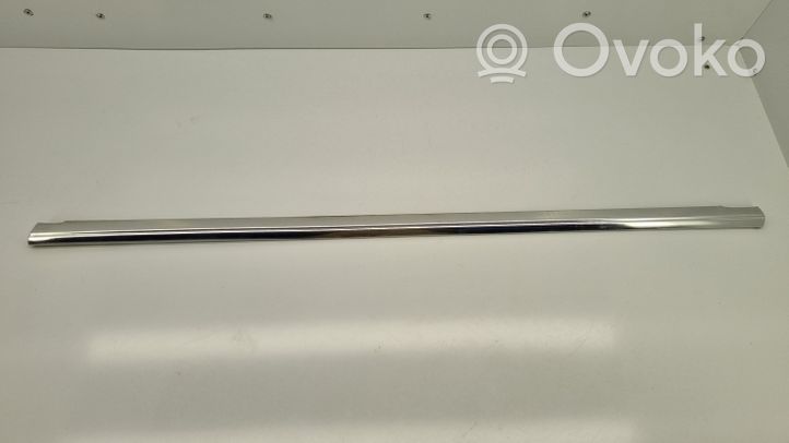 Mercedes-Benz COMPAKT W115 Rear door glass trim molding 