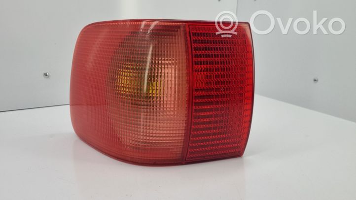 Audi 80 90 S2 B4 Lampa tylna 8A0945095E