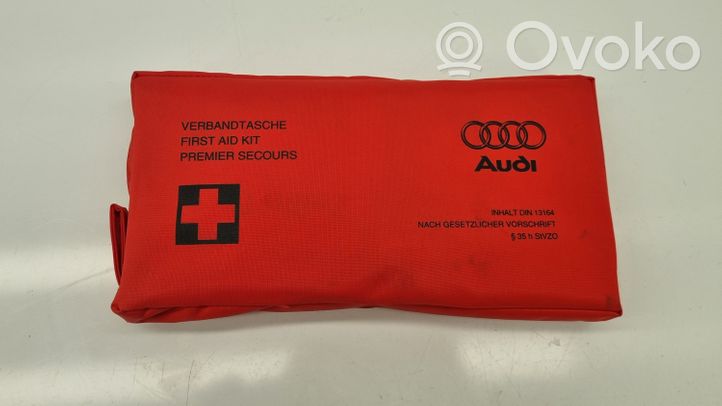 Audi A6 S6 C5 4B First aid kit 4B0860281