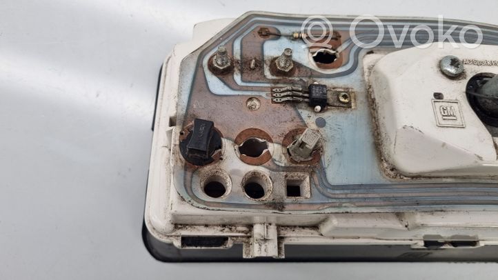 Opel Kadett E Compteur de vitesse tableau de bord 93154697SJ