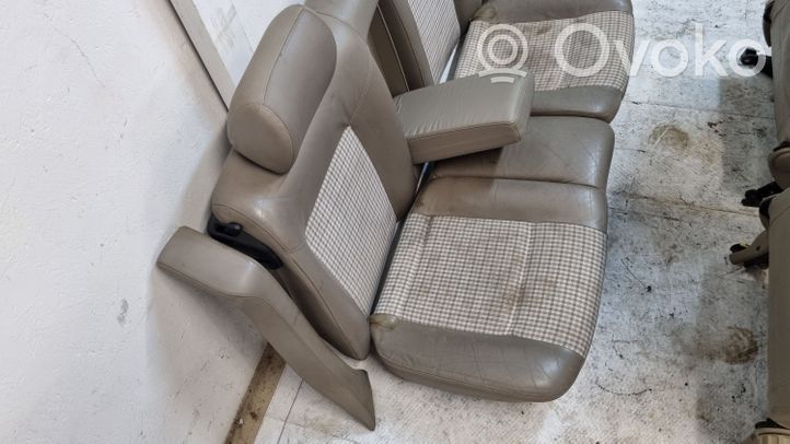 Volkswagen PASSAT B4 Garnitures, kit cartes de siège intérieur avec porte 