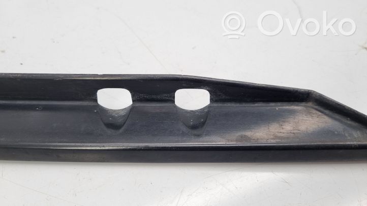 Audi 80 90 B2 Listwa pod lampę przednią 857853835A