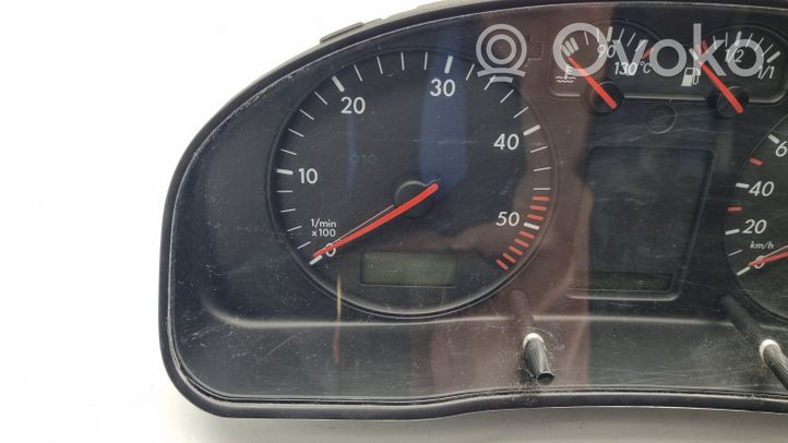 Volkswagen PASSAT B5 Speedometer (instrument cluster) 3B0919861K