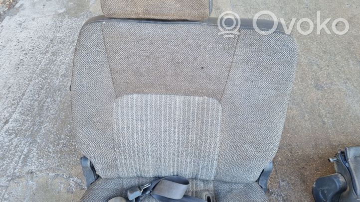 Nissan Patrol Y60 Juego del asiento 