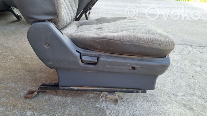 Nissan Patrol Y60 Juego del asiento 