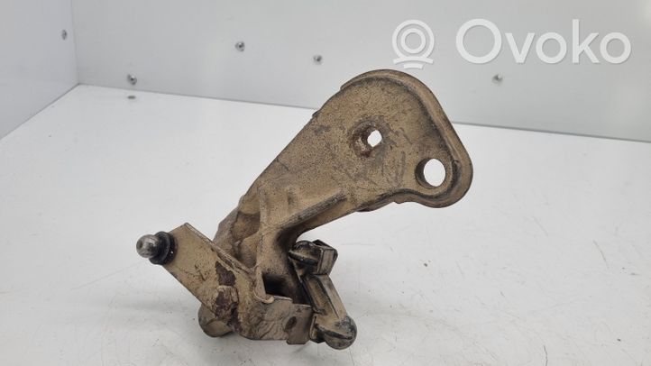 Volkswagen Golf III Gearbox mounting bracket 1H0199353D