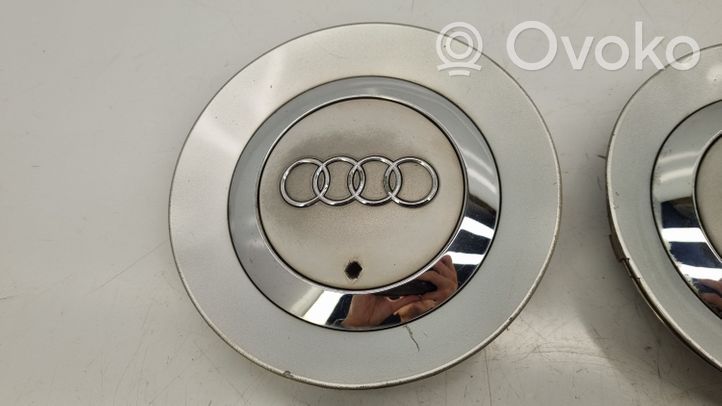 Audi A4 S4 B7 8E 8H Borchia ruota originale 4F0601165