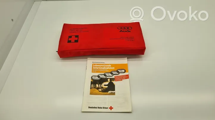 Audi A4 S4 B5 8D First aid kit 8D0860281C