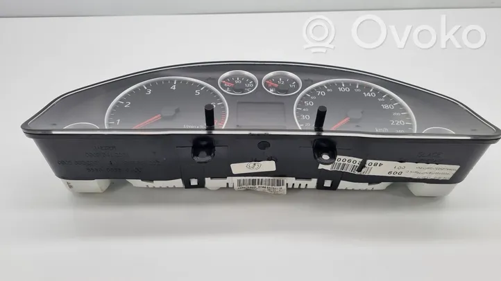 Audi A6 S6 C5 4B Speedometer (instrument cluster) 4B0920900R