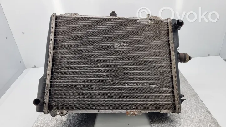 Audi 80 90 B3 Aušinimo skysčio radiatorius 893121251G