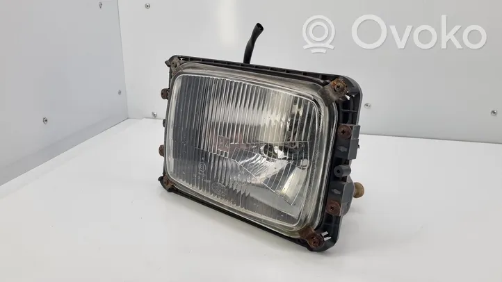 Mercedes-Benz 307 Lampa przednia 12131000