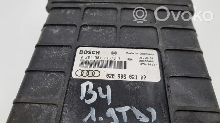 Audi 80 90 S2 B4 Komputer / Sterownik ECU i komplet kluczy 028906021AP