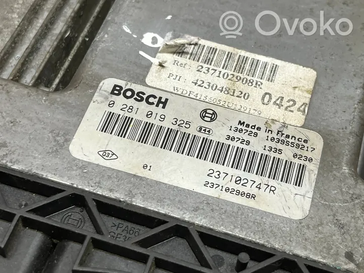 Renault Kangoo II Calculateur moteur ECU 237102747R