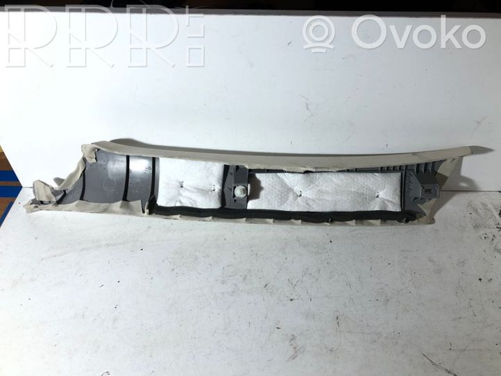 Lexus CT 200H Muu kynnyksen/pilarin verhoiluelementti 6221076010