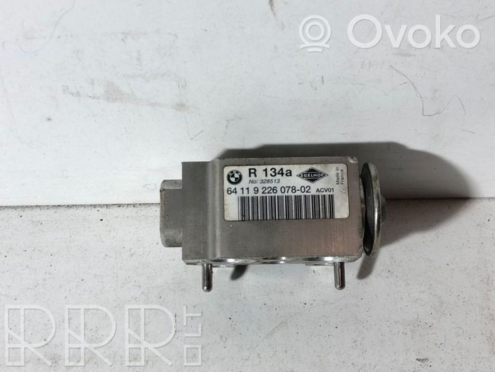 BMW 5 E60 E61 Valvola ad espansione dell’aria condizionata (A/C) 328513