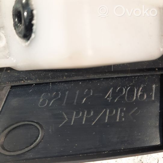 Toyota RAV 4 (XA40) Etuoven kynnyksen suojalista 6211242061