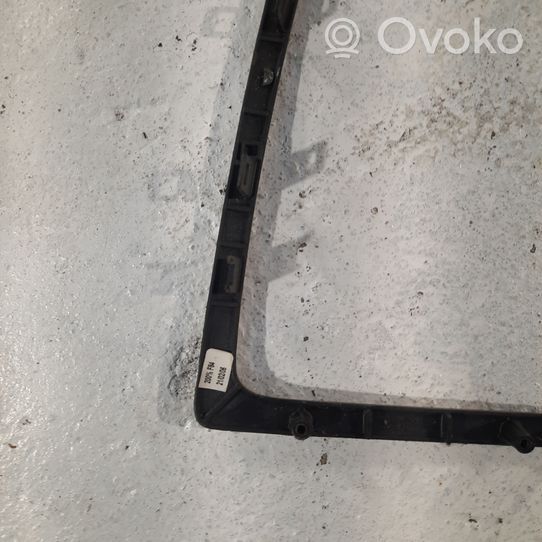 Volvo XC70 Radion/GPS-laitteen pääyksikön kehys 30672110