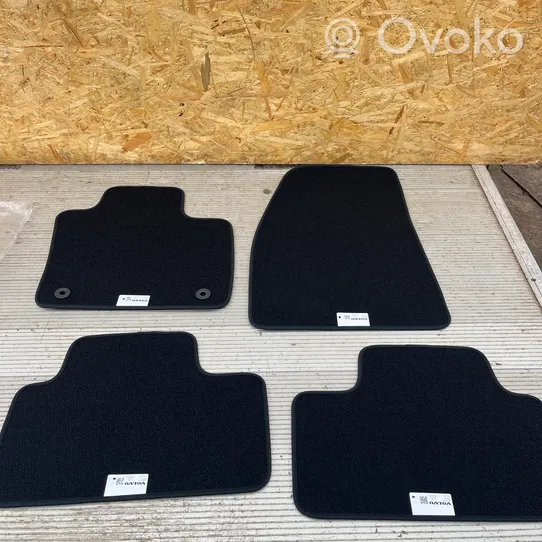 Volvo XC40 Car floor mat set 32357638
