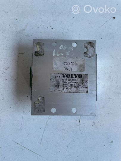 Volvo C70 Panel / Radioodtwarzacz CD/DVD/GPS 10R023536