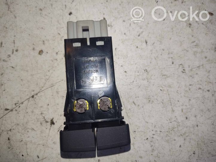 Honda CR-V Przycisk / Włącznik czujnika parkowania PDC M26323