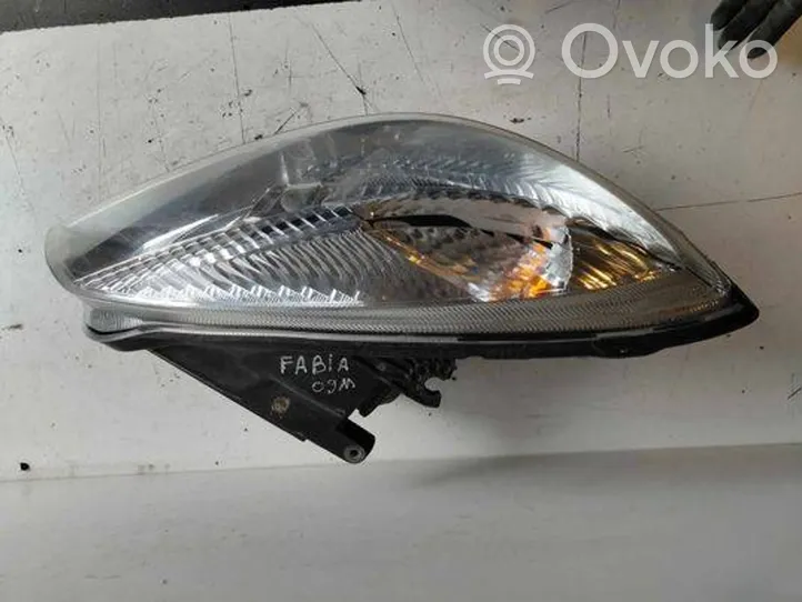 Skoda Fabia Mk2 (5J) Lampa przednia 24783200R