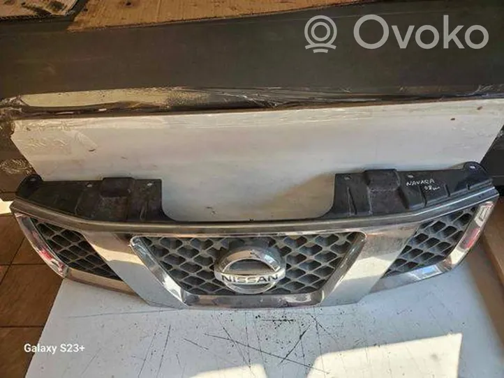 Nissan Navara D40 Grille calandre supérieure de pare-chocs avant 310EB400