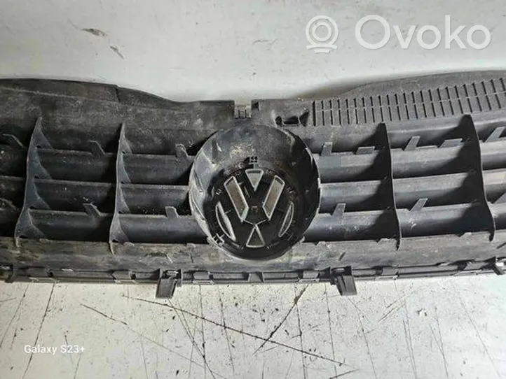 Volkswagen PASSAT B5.5 Griglia superiore del radiatore paraurti anteriore 3B0853651J