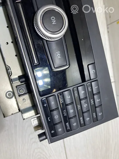 Mercedes-Benz E W212 Radio / CD/DVD atskaņotājs / navigācija A2129004512