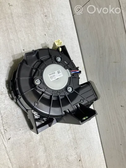 Toyota Yaris Hybrid/electric vehicle battery fan G923052040