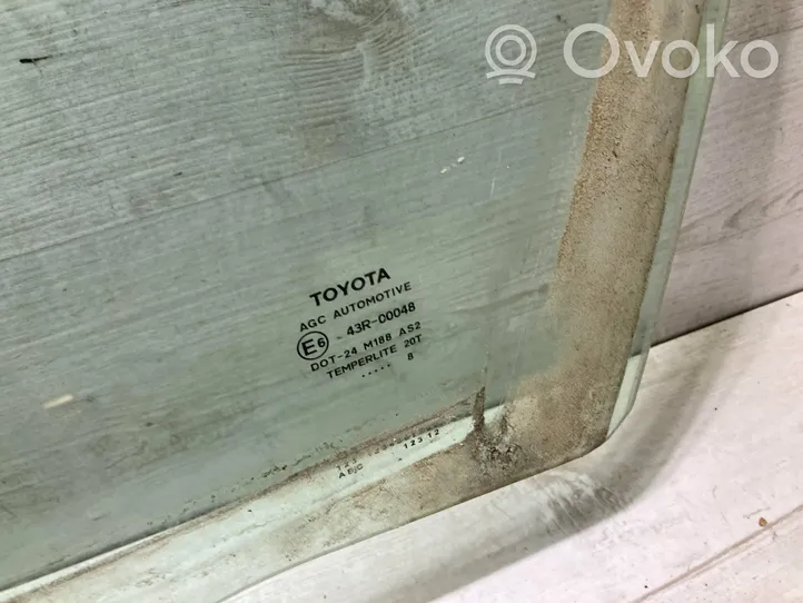 Toyota Yaris Fenster Scheibe Tür hinten 