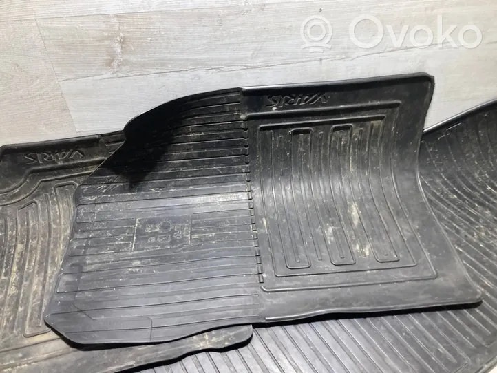 Toyota Yaris Kit tapis de sol auto PZ49KB0358BJ