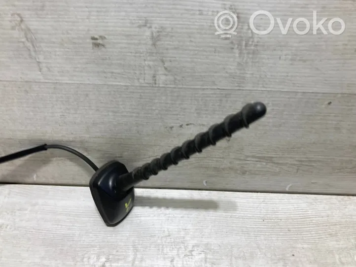 Toyota Yaris Radion antenni 