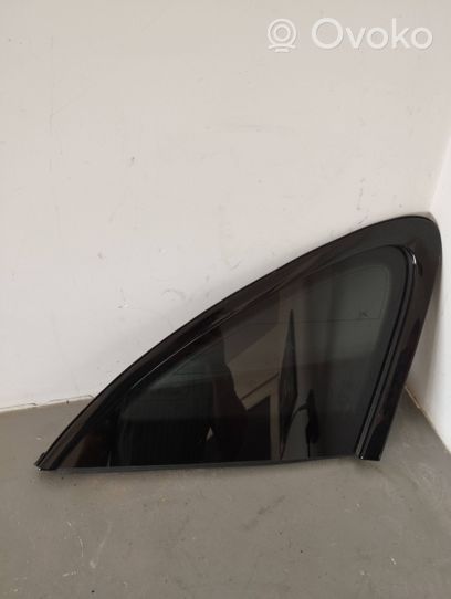 Porsche Macan Fenêtre latérale avant / vitre triangulaire 95B845297