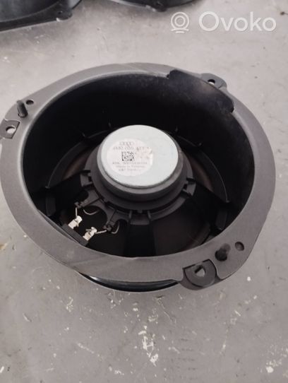 Audi Q7 4M Enceinte de porte arrière 4M0035411