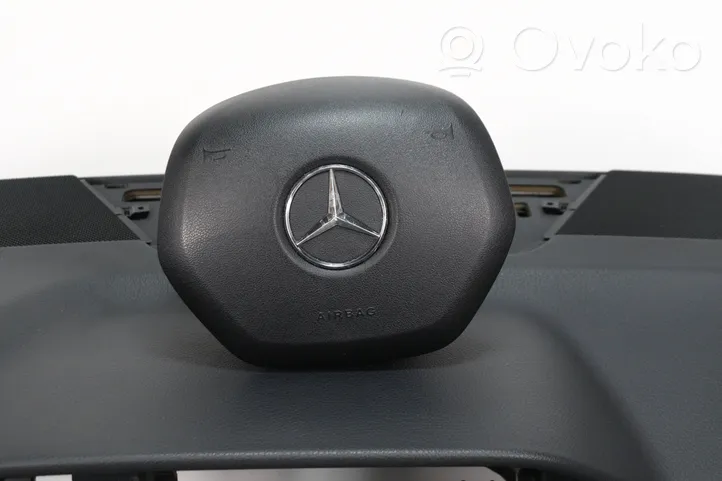 Mercedes-Benz C AMG W204 Tableau de bord A2046805787