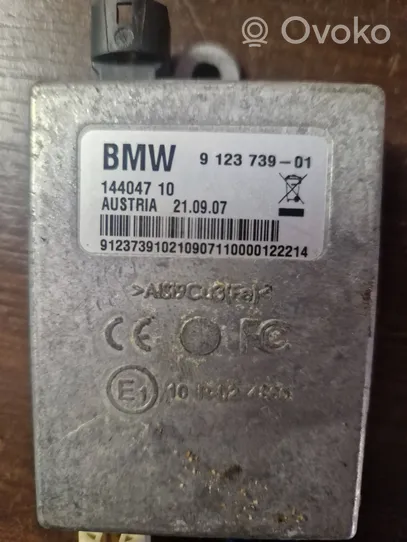 BMW 5 E60 E61 Amplificateur d'antenne 10R1248