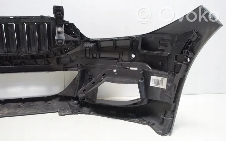 BMW 8 G15 Front bumper 8070558