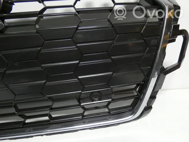 Audi A5 Maskownica / Grill / Atrapa górna chłodnicy 8W6853651BE