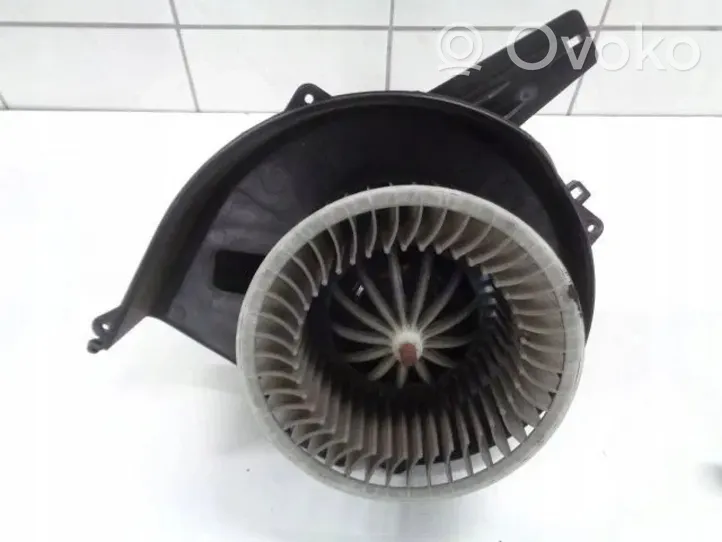 Volkswagen Polo IV 9N3 Ventola riscaldamento/ventilatore abitacolo 