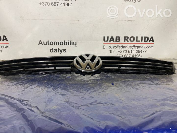 Volkswagen Jetta VI Grille de calandre avant 5C6853653